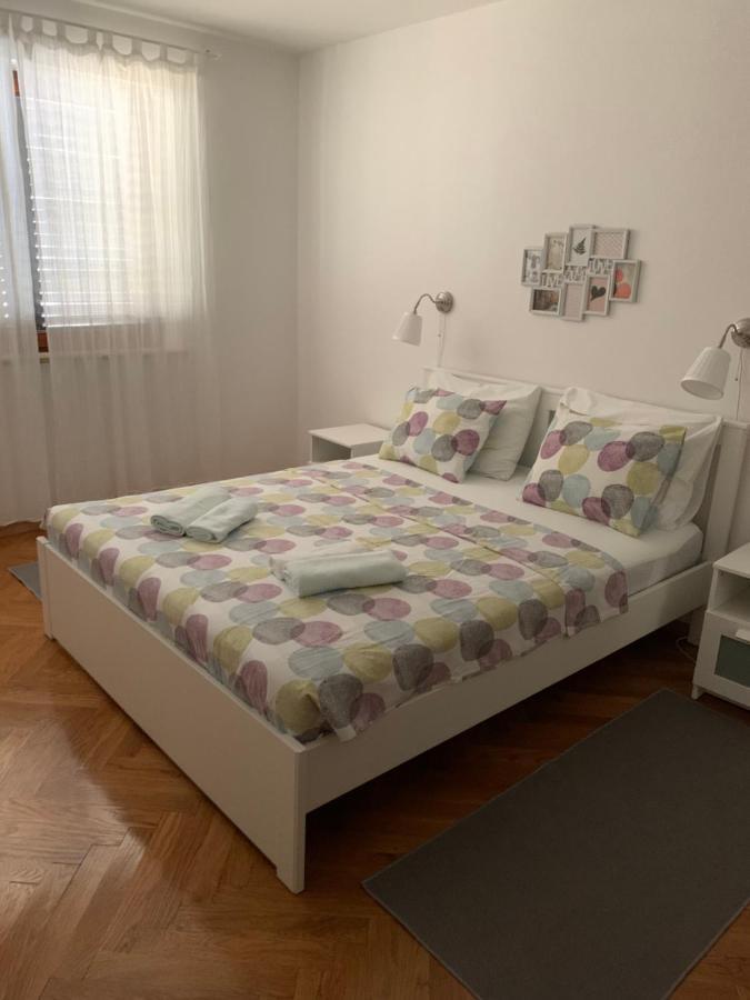 Apartments Toni-Малинска Экстерьер фото