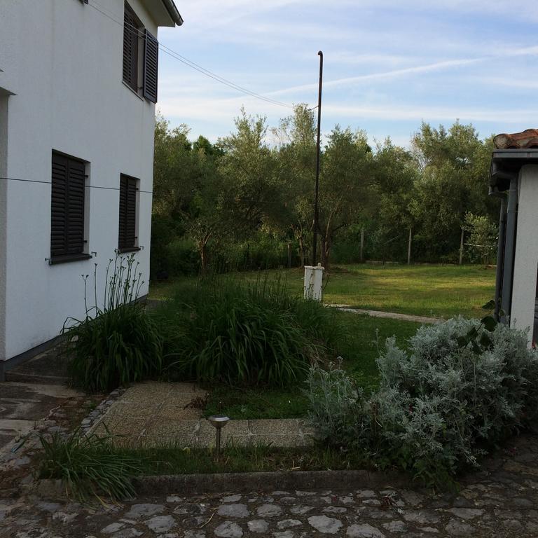 Apartments Toni-Малинска Экстерьер фото