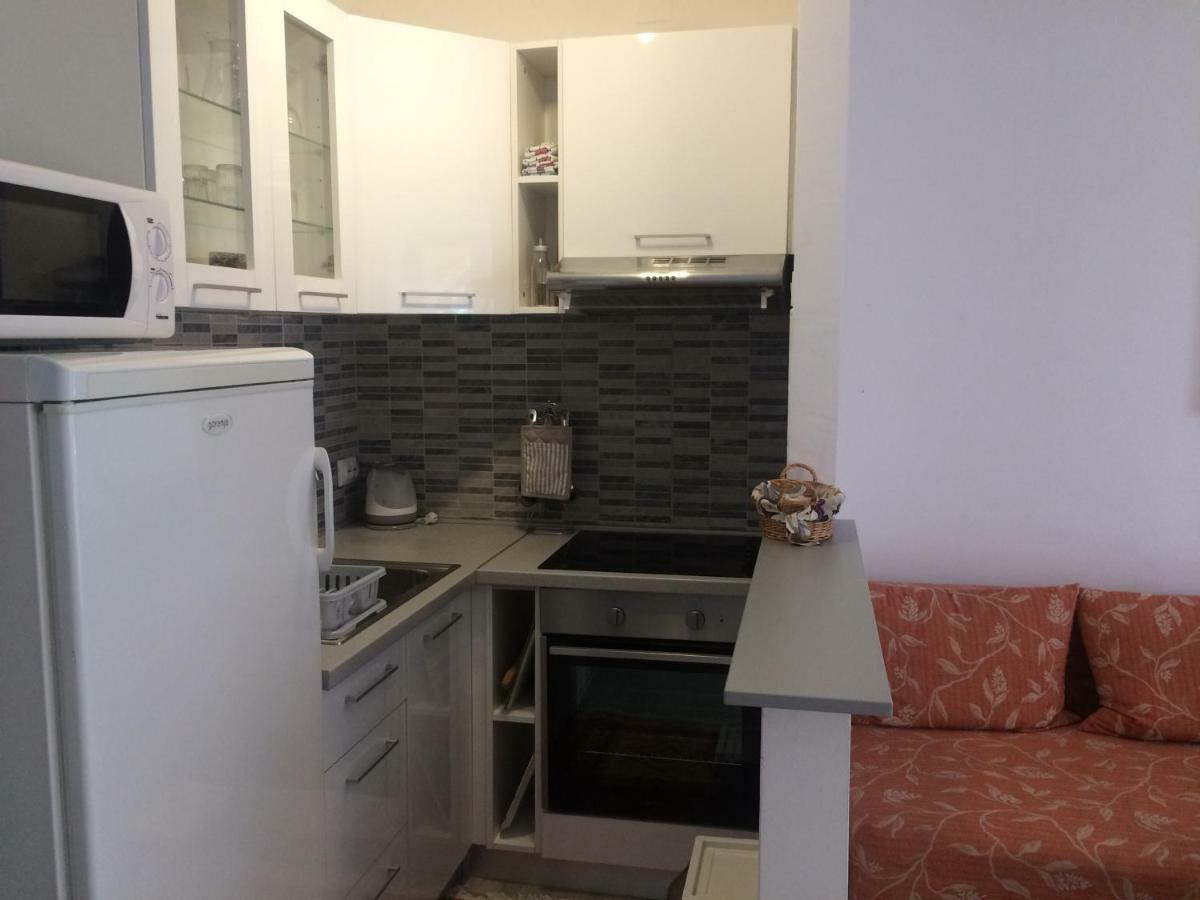 Apartments Toni-Малинска Экстерьер фото